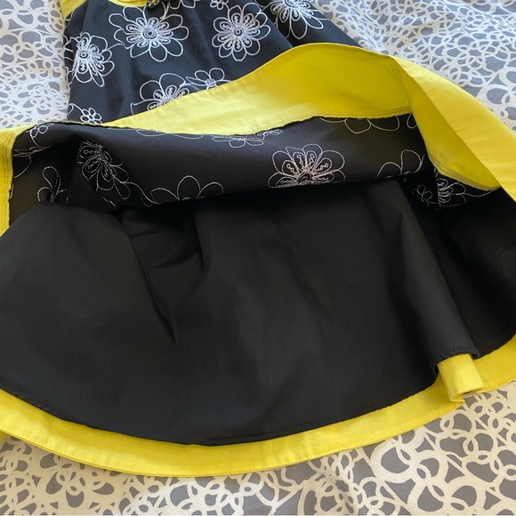 RARE EDITIONS BLACK AND YELLOW BUTTERFLY FLOWER DRESS - Picture 6 of 9